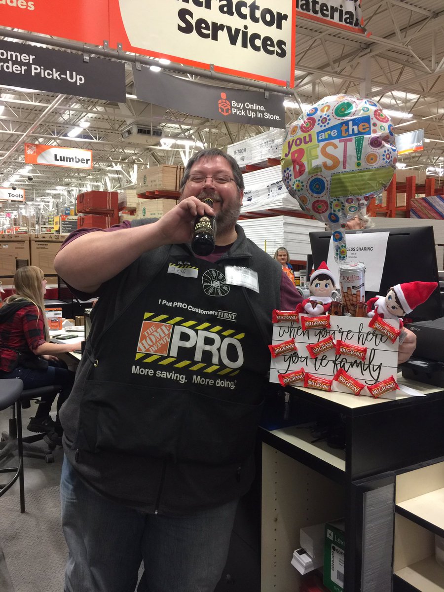 KelseyCedotal's tweet photo. 1304 PASA Jeff made $$1 Million$$ in sales!! Amazing! Thank you for taking care of our PROs! #PRORoyalty #CelebratingOurAssociates #PerfectStartToTheWeek #MightyWasilla @OlivasSherrie https://t.co/uzXyyUalA0