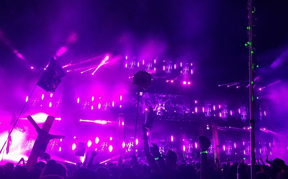 the_dread_rager's tweet photo. @kaskade
#FREAKYDEAKY, #KASKADE, #HOUSEMUSIC, #FREAKYDEAKYHOUSTON, #DEEPHOUSE, #FREAKYDEAKY2018, #DANCE, #ELECTROHOUSE, #LIT, #FAM, #RAGE, #PLUR, #RAVE, #TEXASEDMFAM, #HYPE, #PLURFAM, #EPIC, #RAVER, #POSITIVEENERGY https://t.co/j10LlsppFp