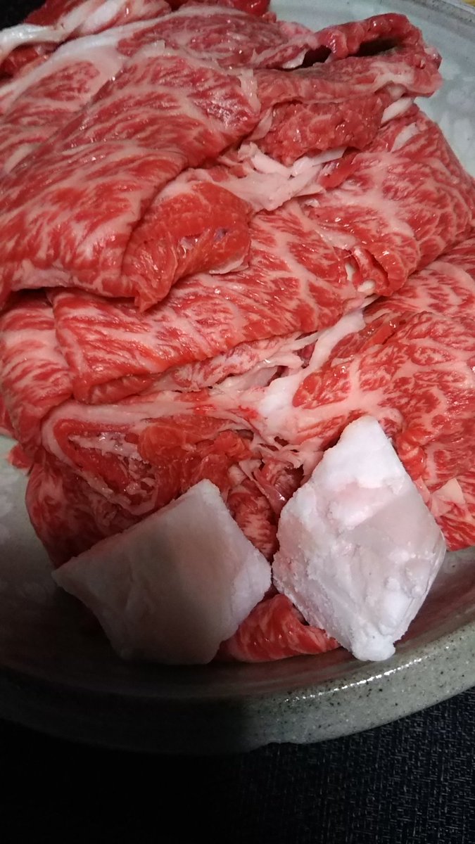 Katan Twitterren おはようございます 伊勢原にある柏木牧場はお肉と花の苗等を売っていて 良いお肉が 手頃に購入できます お安いホルスタインから和牛までありますが お薦めはハンバーグ 牛肉100 店頭で売っているソフトクリームとメンチカツも大人気 品川の家