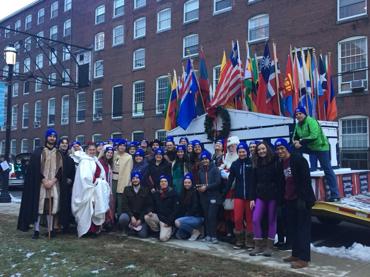 middlesex_cc's tweet photo. Last weekend, MCC participated in @CityofLowellMA's 30th Annual City Of Lights Holiday Parade, winning the Best Use of Theme award – our first prize! Students and faculty dressed up as characters from Shakespeare's "Romeo and Juliet," complete with sword fighting! #myMCC #MCCpath https://t.co/wBCBI1z9wE