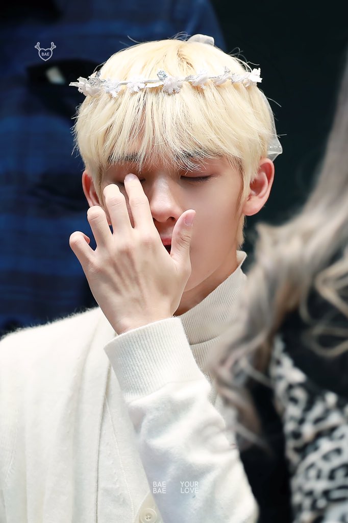 BAEBAE_YOURLOVE's tweet photo. 181124 
울 찌뇽이 미모 좀 보세요 😭😭😭 지뇽아 너무 예뻐서 아프로디테가 질투하게써어  🥰🥰🥰❤️❤️❤️ 
#진영 #배진영 #워너원 #가장큰선물 

🖇 https://t.co/IIOeUTQyXe
🖇 https://t.co/IpZVXsqhyl
🖇 https://t.co/uV1VOw8pTo
🖇 https://t.co/kOXiAE1tKf https://t.co/11LiGltdFb