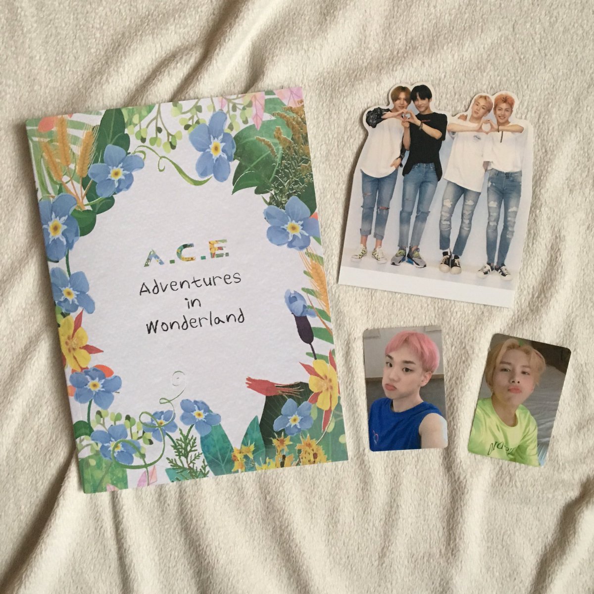 a.c.e . . . adventures in wonderland♡.° 1st repackaged album⠀⠀ ⠀⇢ day version⠀⠀ ⠀take me higher⠀⠀ ⠀2018