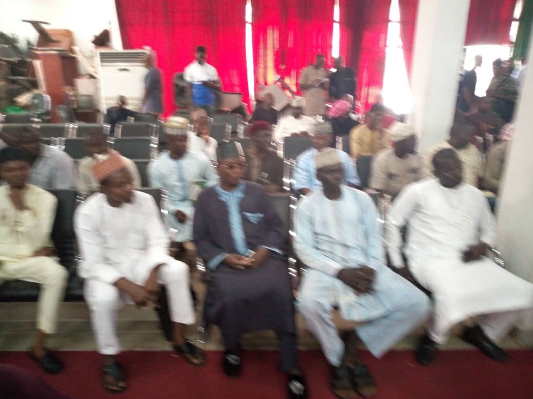 officialKolaO's tweet photo. #Happening Now: Alhaji Jibrilla Agama, National Coordinator of the APC National Youth Vanguard led other 60 APC support youth groups to the PDP NHQ,dumps APC for PDP.

 ..Says "APC not the right party for Nigerian youths.  

#TheAtikuPlan policy is youth friendly. https://t.co/z2K24cdrKE