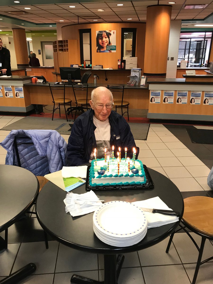 ymcahbb's tweet photo. Happy Birthday to long time #RonEdwardsY member, Jack Leadbeater. Jack celebrates his 100th birthday today! From all of us here at the YMCA, have a great birthday Jack! #BurlOnt 🎂🎈 https://t.co/VrBnMwkugY