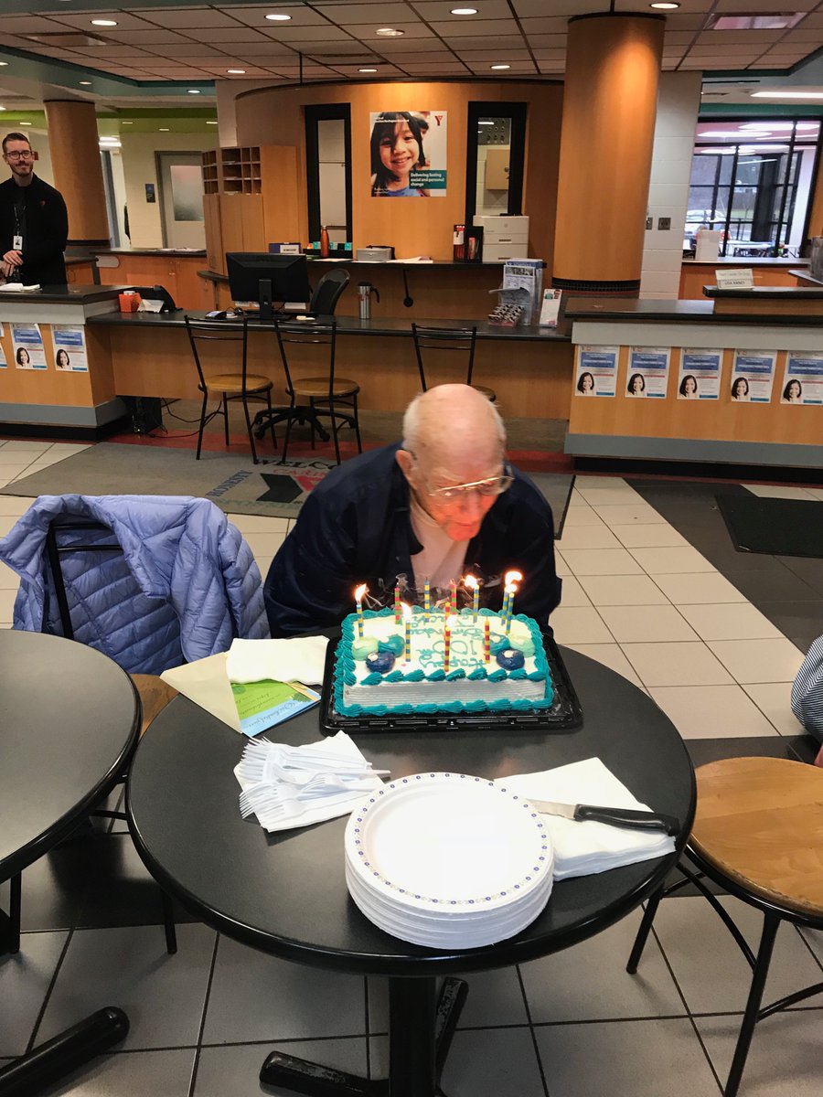 ymcahbb's tweet photo. Happy Birthday to long time #RonEdwardsY member, Jack Leadbeater. Jack celebrates his 100th birthday today! From all of us here at the YMCA, have a great birthday Jack! #BurlOnt 🎂🎈 https://t.co/VrBnMwkugY