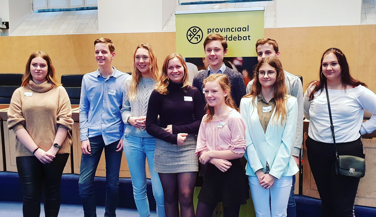 Dit zijn ze! De toppers die doorgaan naar het Nationaal Jeugddebat. Gefeliciteerd!
.
#jouwzeeland #provinciaaljeugddebat #provinciaal #jeugddebat #nationaaljeugddebat #nationaal #jeugddebat #debatteren #njr <a href="/NJRJeugddebat/">Nationaal Jeugddebat</a> @NJRtweets