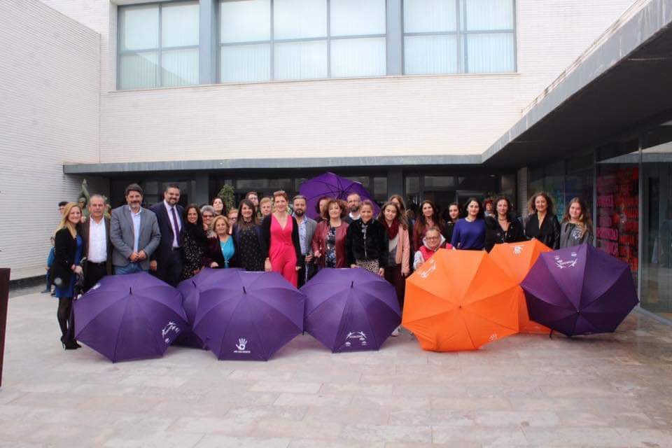 avdonaermita's tweet photo. Ayer asistimos al acto institucional contra la Violencia de Género. #DoñaErmitaSeSuma 😁💜😊 https://t.co/nACRpSYi1d
