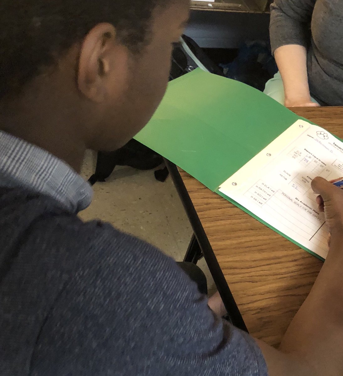 angelapoag's tweet photo. It’s Data Day @WMStigers. Teachers &amp; Students having 1:1 meaningful conversations to chart &amp; discuss data and set learning goals on their Tenacious TIGER trackers! #wmssuccess @Champion4Chldrn @CoachE37334 @cjmarczak @MauryCoSchools @EllieBledsoe https://t.co/fDi3YIMnBg