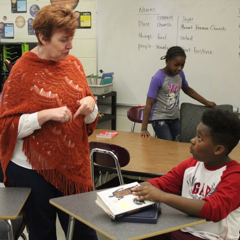 #GivingTuesday is TOMORROW, and we are featuring <a href="/UNCGMSPS/">Moss Street Partnership School</a> to raise money to buy modern books from diverse authors for classroom libraries. Learn more: soe.uncg.edu/givingtuesday-……
<a href="/UNCG/">UNCG</a> <a href="/UNCGAlumni/">UNCG Alumni</a> #UNCGAlumni #UNCGWay #UNCGgiving #UNCGSOE #BetterTogether