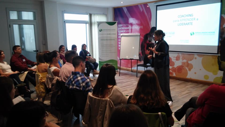 MatiasChiosso's tweet photo. Porque... "No se puede dar lo que no se tiene"
En esta oportunidad del lado del aprendiz. 
#CapacitacionConstante
#Coaching #HerramientasparaSERMEJOR
@SosaYAsociados @victoriagamboa #VictoriaGamboa https://t.co/OxGQkjskai