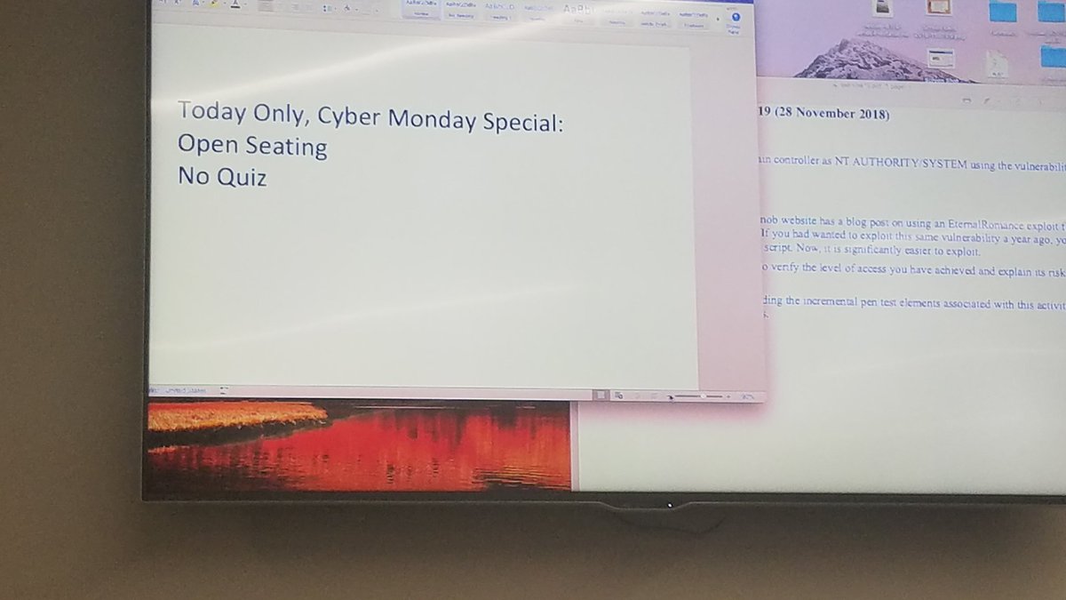 CyberGatorz's tweet photo. Dr. @jnwilson Spreading holiday cheer ! #CyberMonday2018 @uf_fics @UFCISE https://t.co/X5cuHlpnbc