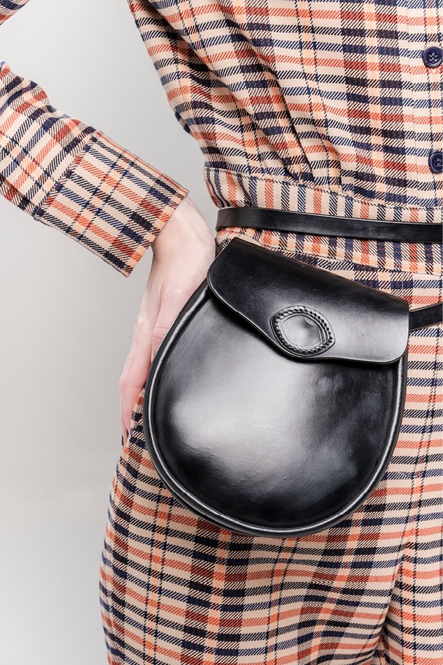nublvck's tweet photo. Proving very popular from our Autumn Winter '18 collection ~ the Sporran Bag! Here it is in Black. The Sporran Bag is handmade by @McRostieLeather in Scotland using British bridle leather. Click to see more: https://t.co/BStoRhMBDb https://t.co/fWItT8JPDM