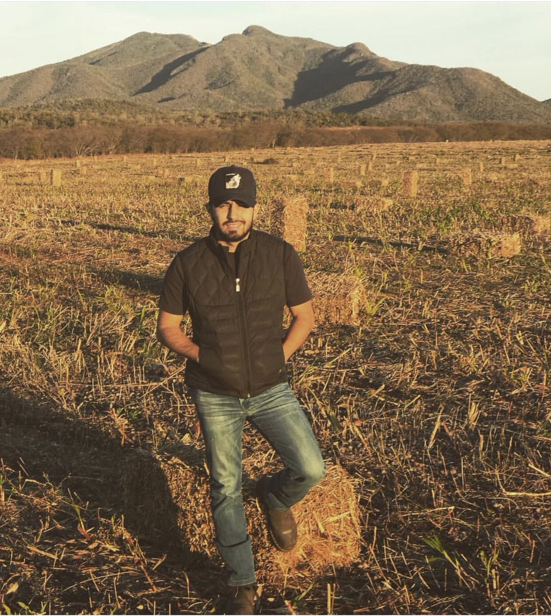 JossFavela's tweet photo. Al que madruga Dios le ayuda 🤗🙌🏼🙏🏼🌞Bonito lunes mi gente 👏🏼🙌🏼🤠 https://t.co/6FoFlqwITK