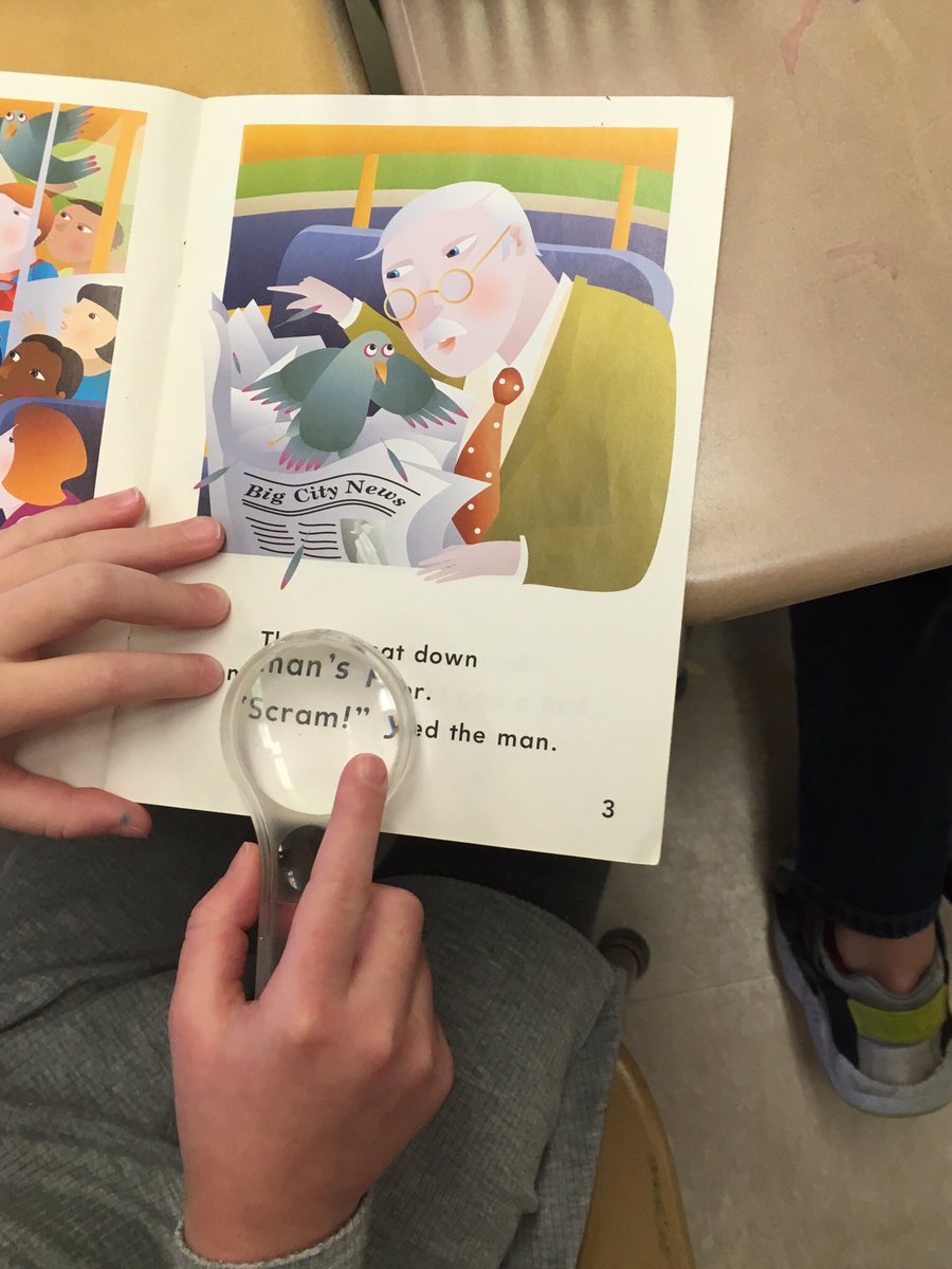 B3FirstGradeWS's tweet photo. Word Detectives look closely at words from start to end🔍 https://t.co/zRYN679eFR