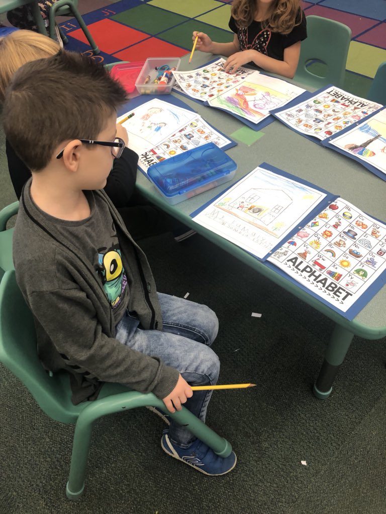 Stretching our sounds to write stories!  📝