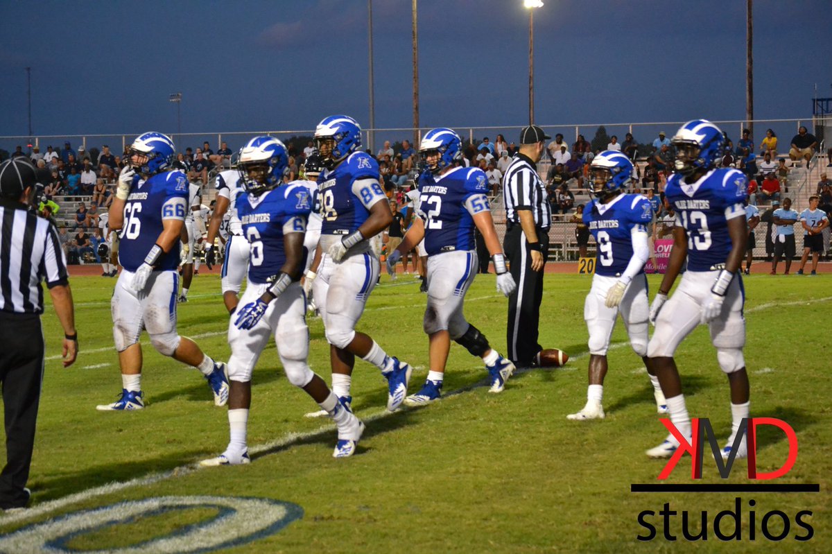 mcody2428's tweet photo. I will always remember this year ring or not I want to thank the city of Apopka and AHS for being behind my back for the past two years of my life in this new journey in my life #alwaysadarter #hokahey #ubuntu @APKSTUDENTSECT @CoverApk @ApopkaFootball https://t.co/YlCBXpaZ4n