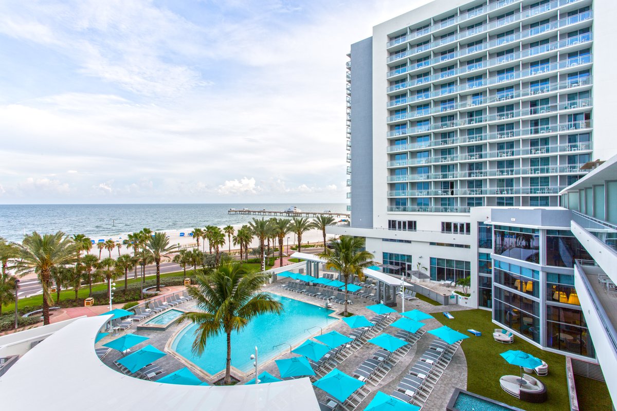 This #CyberMonday, get the lowest rates on your Clearwater Beach getaway with just one click! bit.ly/2TsWgYE