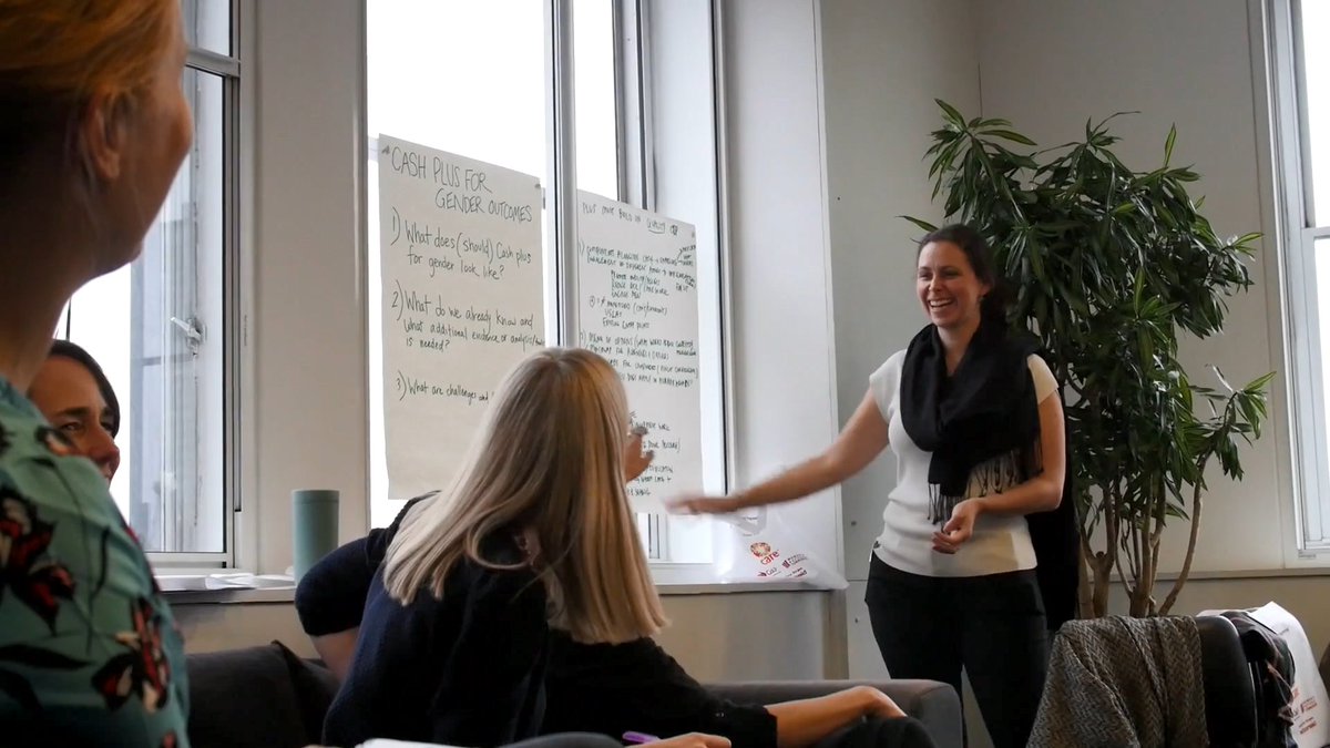 calpnetwork's tweet photo. Effective NGO-private sector partnerships, doing no digital harm, getting serious about localization – these were just some of the issues we tackled over the course of #CashWeek2018. Our recent blog sets out a way forward: https://t.co/HtShNIY3lV https://t.co/9wXOoTMQNm