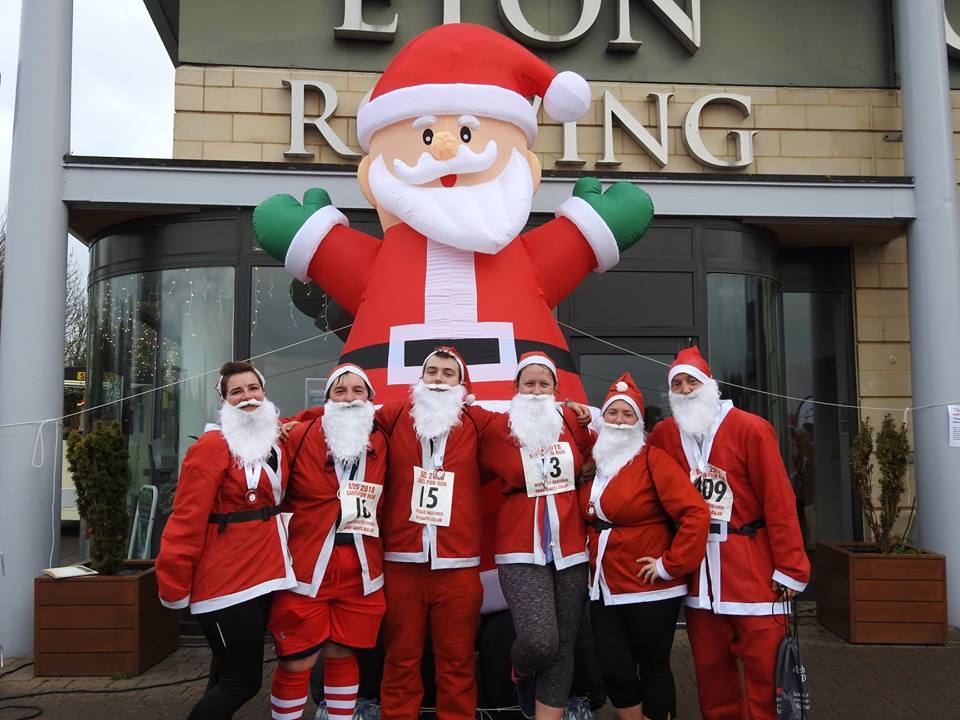 Great picture of some happy customers last weekend :-) Our Giant Santa was hired out to a race for Alzheimer and Dementia support. Loads more Santa's inflating all around the Uk this Christmas
#Santa #Christmas #Inflatable