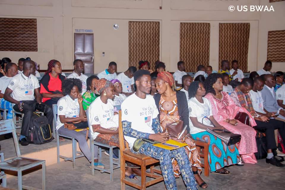 YaliTeam229's tweet photo. Lancement du #YCDIT229 de l'@UsBwaa à #Natitingou en présence du Maire, du représentant de l'@USEmbassyBenin , @m2bromaric
Launching ceremony of project "YouCanDoItToo!" run by @UsBwaa with @USEmbassyBenin representative
@WashFellowship @IREXintl @BeninWomen @AurelieASZ https://t.co/BkrTyOvv1P