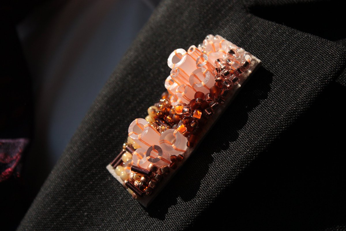 GreyDeerParis's tweet photo. 7 New limited edition #embroidered #lapelpins for Dapper Men
Exclusives #brooches made of Toho glass beads hand embroidered in the purrest #hautecouture tradition (French métiers d'art)
on a base of genuine Alcantara® and a butterfly clasp.
#menfashion #dapper #mengift https://t.co/3emrSAhkxj
