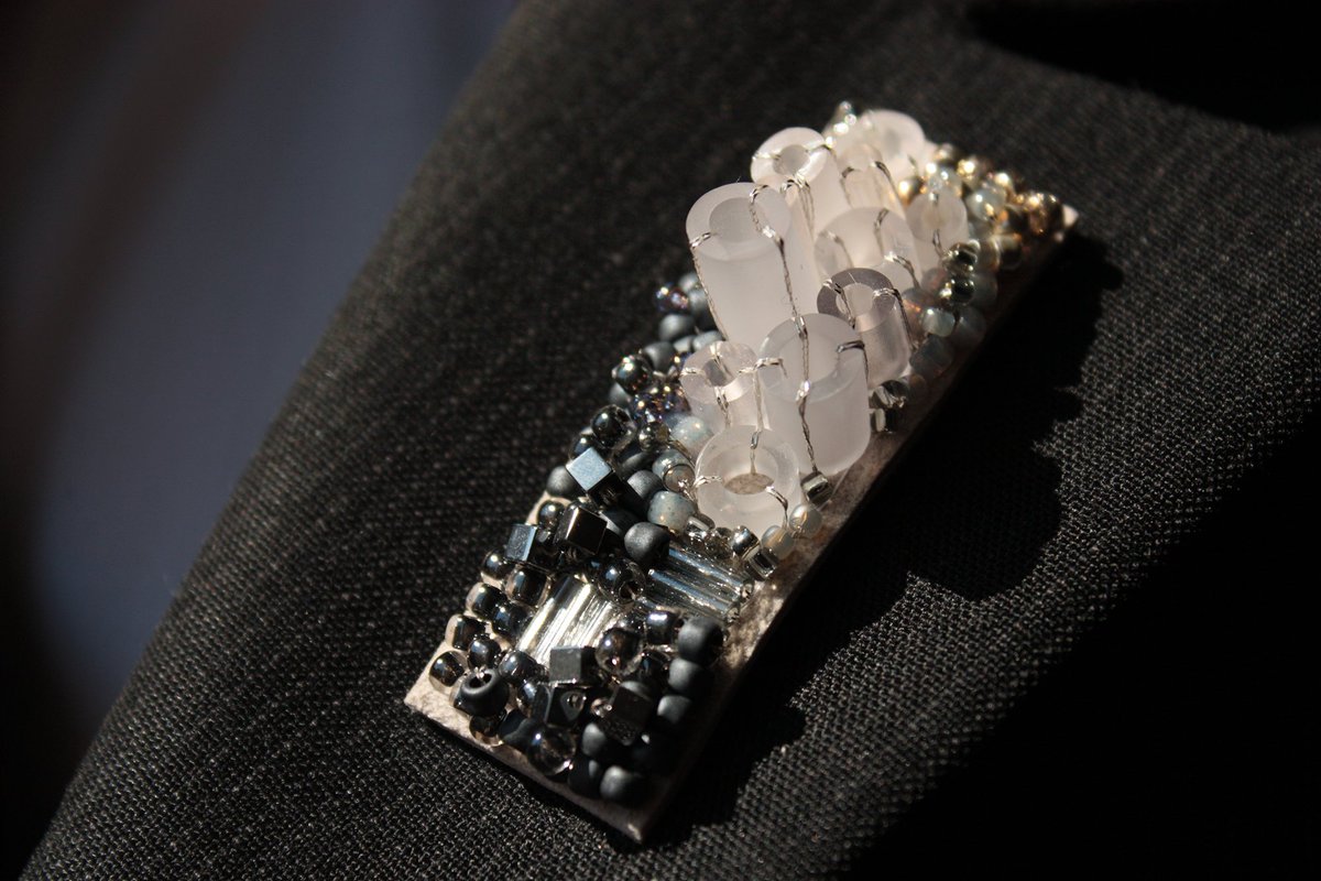 GreyDeerParis's tweet photo. 7 New limited edition #embroidered #lapelpins for Dapper Men
Exclusives #brooches made of Toho glass beads hand embroidered in the purrest #hautecouture tradition (French métiers d'art)
on a base of genuine Alcantara® and a butterfly clasp.
#menfashion #dapper #mengift https://t.co/3emrSAhkxj