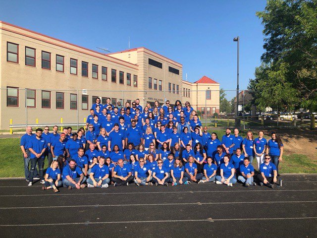 DenverFellows's tweet photo. Do you know someone great with kids and who wants to #giveback? Refer them to the Denver Fellows! We are looking for dedicated individuals to work with our students during the 2019-2020 school year.
Fill out this referral form and we will be in contact: https://t.co/Gza7VpR9LE https://t.co/xsM9gVRKih