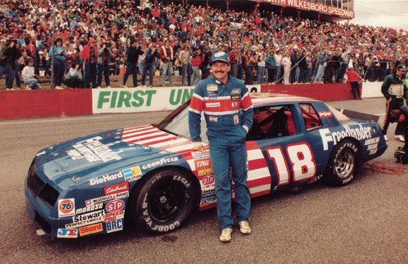 Happy birthday to Nascar legend and Hall of Famer, Dale Jarrett who turned 62 years old today. 