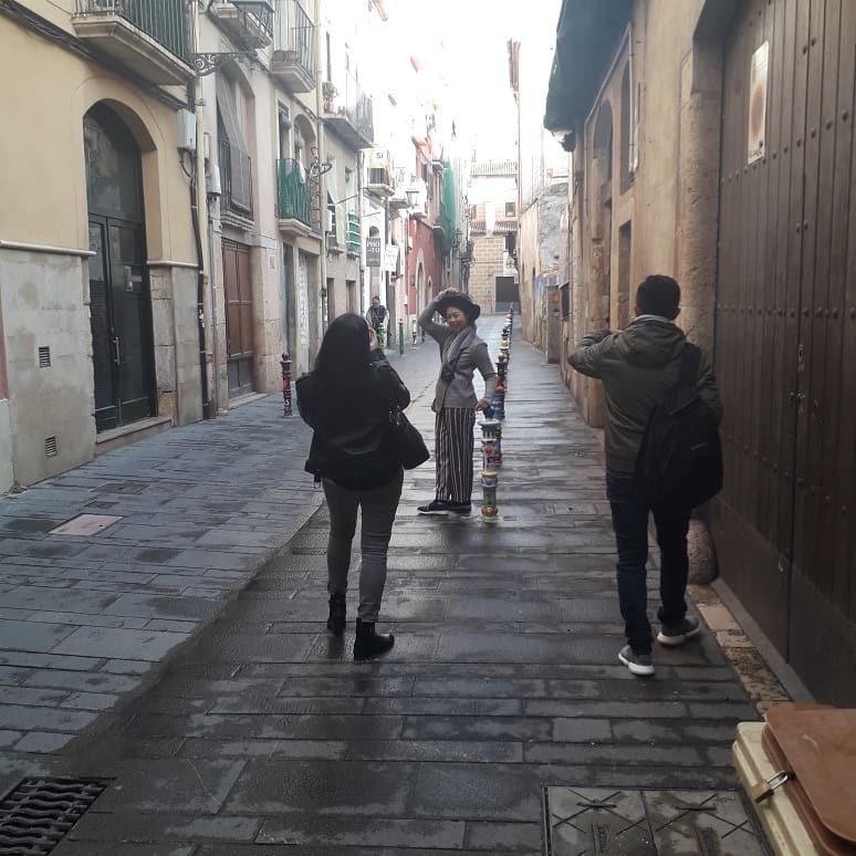 agoratarraco's tweet photo. Con Tour Operadores asiáticos, mostrándoles la Tarragona romana, medieval y modernista. Única ciudad catalana declarada Patrimonio de la Humanidad.
📞977 24 88 66
▶️info@turismotarragona.com
#tgb #agoratarraco #tarragonawalkingtours #reuswalkingtours #turismotarragona #imageenvr https://t.co/DuskoU8oys