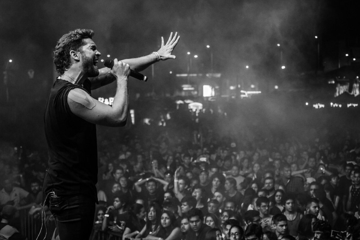 germanlesme's tweet photo. La música nos toca el corazón, y todo lo que toca el corazón es eterno! @CosquinRockPy @4KmusicPy @backstageshows @G5pro #CRPY18 https://t.co/Djq4GIYmQH