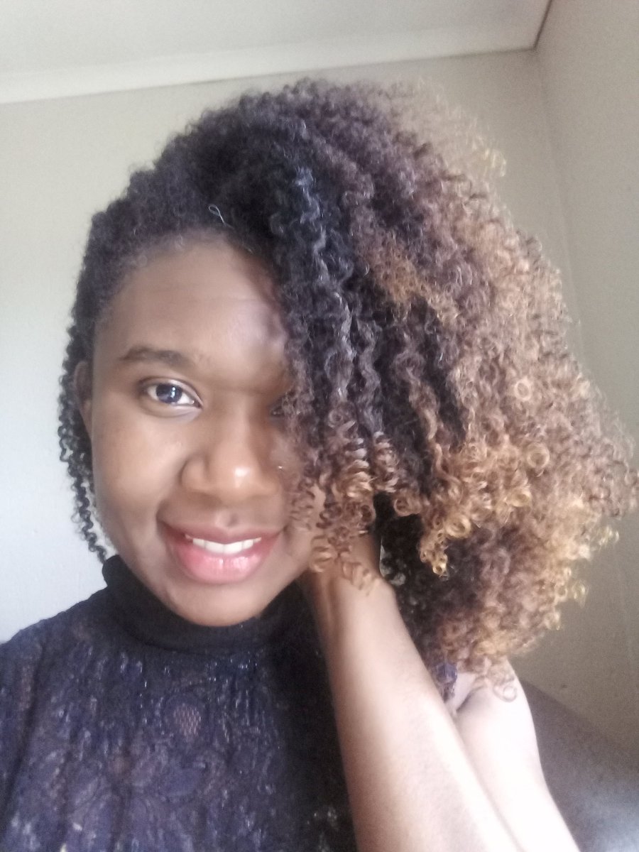 NaturallyCurl17's tweet photo. When I am bored 
#blackgirlmagic #afro #beauty #curlsaunaturel #hair #naturalhair #curls #myhaircrush #southafrica #naturallycurlygirl #fashion  #cheveux #natural #curlyhair #kinkyhair #naturalhaircommunity #hairgoals #teamnaturalsa #teamnatural #myhair https://t.co/O8tR7OXJ1r
