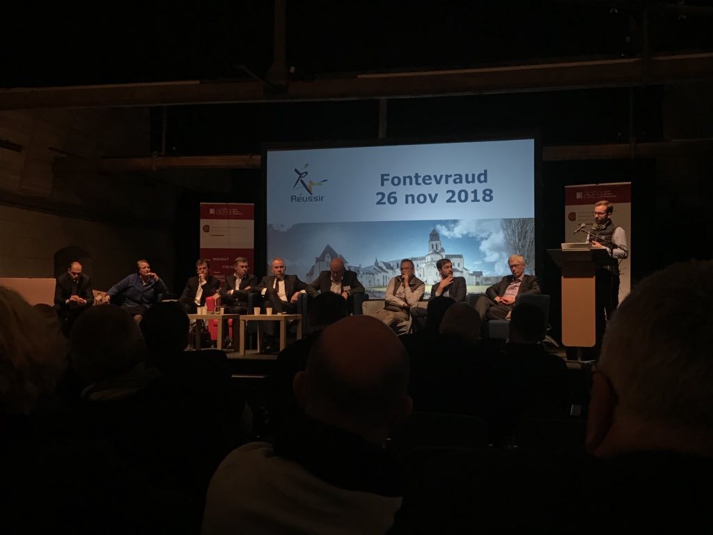 PLOUVIERB's tweet photo. Rencontre agents généraux @AXAFrance #Reussir et la direction #AXAOuest autour de @mathieu_godart et son équipe. Échanges riches et sans langue de bois. Plaisir de travailler en confiance et optimiste pour #2019 #GoWest #AXA cc. @SebLebriez @beraudiere https://t.co/xcrljcsZ9k