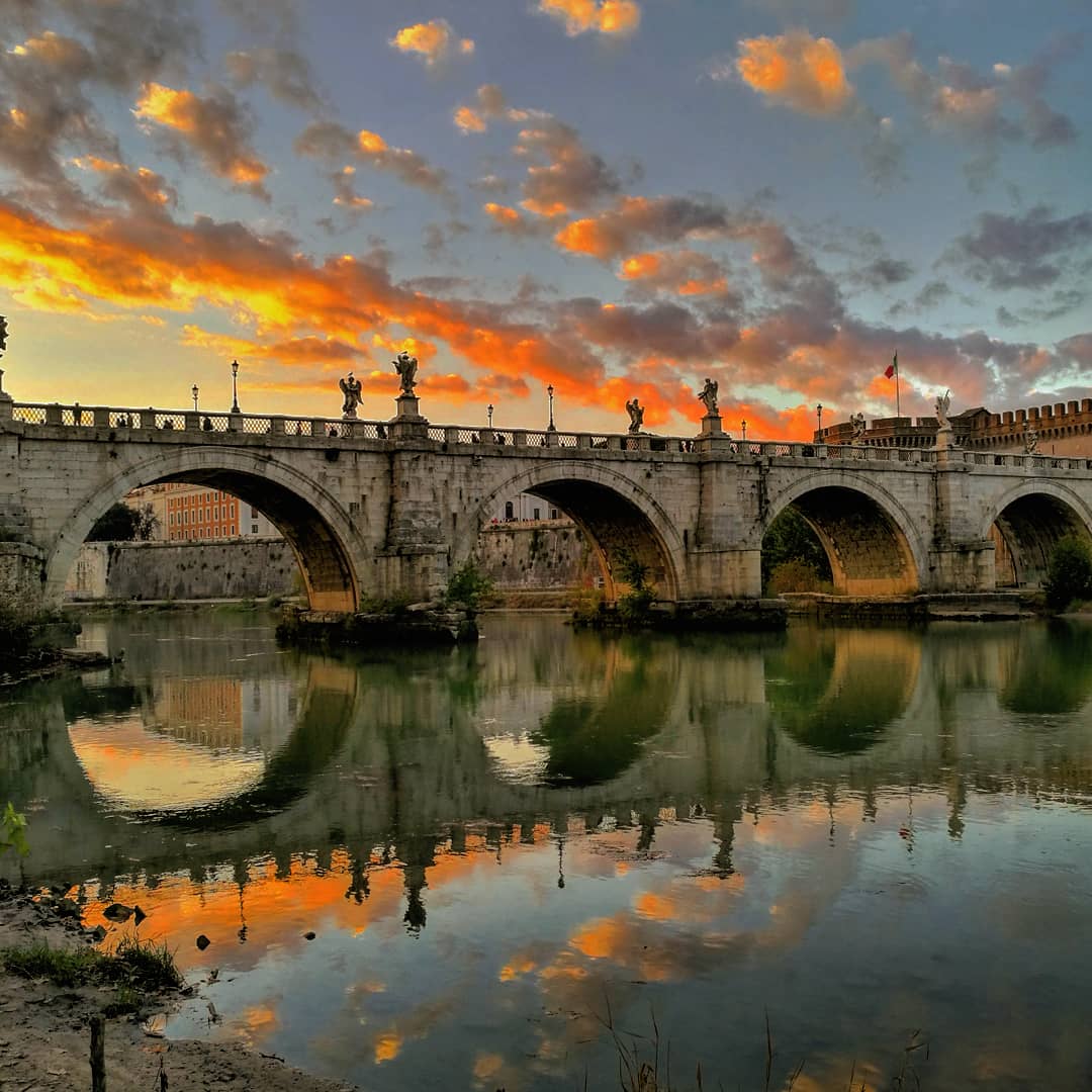 Quando #Roma si fa rossa #26novembre 
@Mustapha1508 @visit_lazio @romaforu @romasulweb @romewise @Cosiddetto @claviggi @igersroma @Turismoromaweb