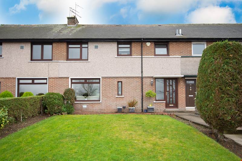TLPAberdeen's tweet photo. ***BRAND NEW ON THE MARKET***
Check out this 3 bedroomed family home, on at offers over £160,000.
https://t.co/kT8ojrfKB9 https://t.co/ubLovPsvue