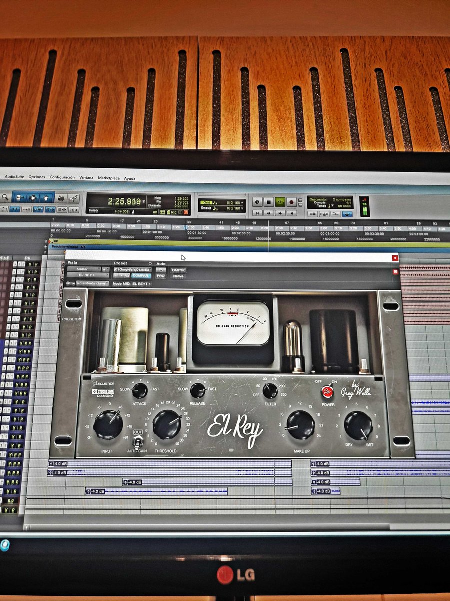 430estudio's tweet photo. Tarde de mezcla probando ''El Rey'' de #acusticaaudio y #studioDMI en colaboración con #gregwells. Inspirado en el compresor #RCA BA-6A. Tremendo lo que suena...
#acusticaaudio #studiodmi #gregwells #elrey #rca #audio #plugins #avid #protools #music #mixing #mastering #studiolife https://t.co/HQzqUUnQWi