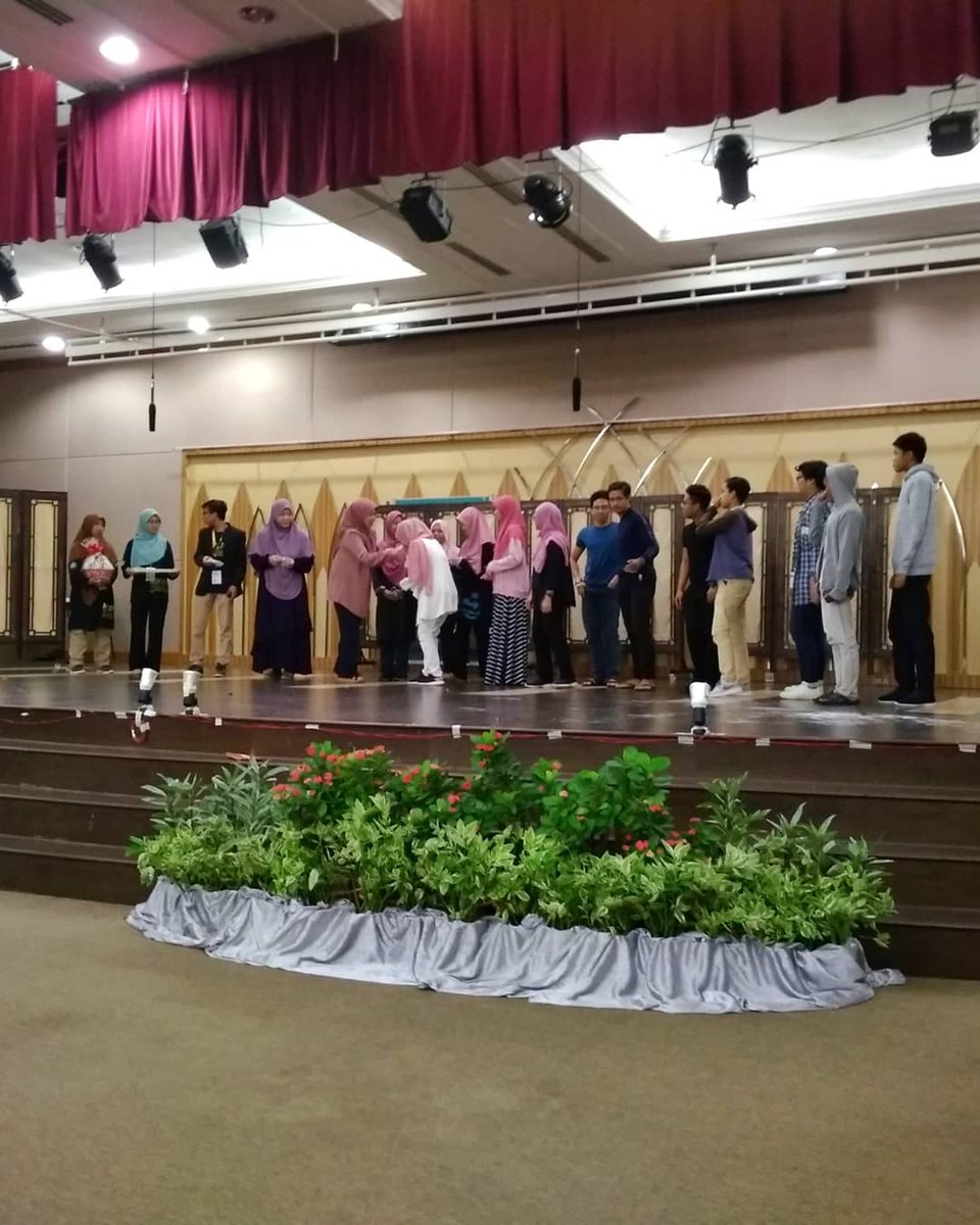 GxProduction's tweet photo. Tahniahh kami ucapkan kepada semua komiti yang berjaya menjayakan program ini untuk tahun ke 5.
Kepada semua yang bertanding, kalian telah menunjukkan persembahan drama yang sangat istimewa.Syabas!! @healsiium @megadramadakwah
#healsmegadramadakwah2018
#menofwisdom https://t.co/3Jv31dex9c