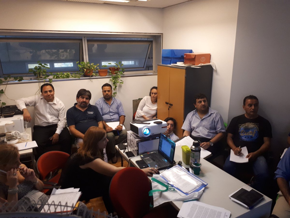 atecancilleria's tweet photo. #ADSCRIPTOS| Desde ATE Cancillería queremos felicitar a lxs compañerxs que aprobaron el examen del Curso de Adscriptos al Servicio Exterior. Nuestro objetivo máximo es que cada compañerx como la mejor forma de democratizar un proceso por años, reservado a unos pocos. https://t.co/oZUSSUKPOv