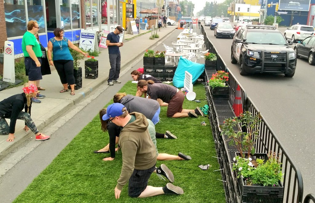 n_hawryluk's tweet photo. Our #mainstreetsyyc (Edmonton Trail and 16th Ave) are so important to Renfrew that @RenfrewCA invested months working to hold @EdTrDay. 2/6
#activateyyc https://t.co/qtdY6xJ2E2