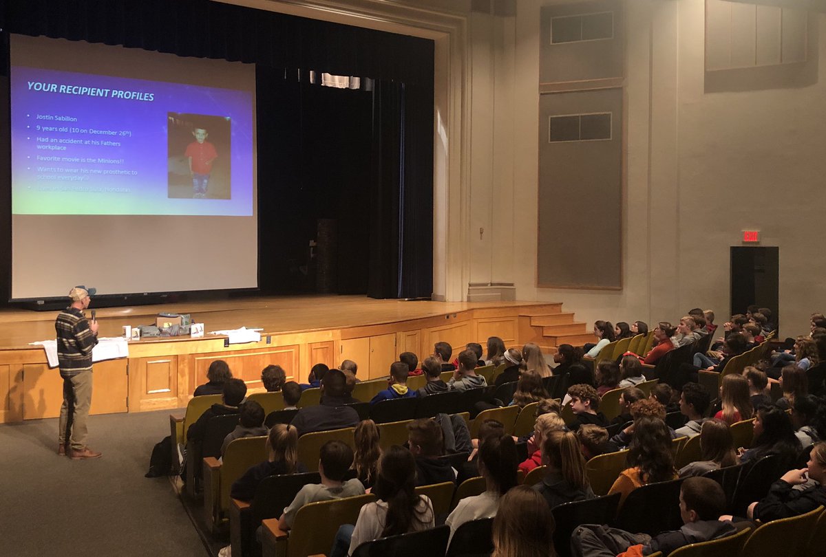 DrKimCockley's tweet photo. “How fortunate we are to have this opportunity to change lives.” 8 Service learns about their #HandsOfGratitude project where they will create ~30 prosthetic hands this week during their Service Learning class. @MsHohenfeld https://t.co/UyMVMPa9U9