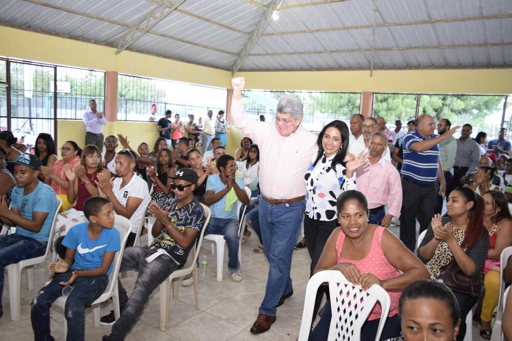 jatory09's tweet photo. @QuisqueyaDO @FernandoRosaRD @juanbonillaRD @haimethomas @lucianoaybartv @defilo @DelvisDuran @DilenMontero @Ode26 @Robinsonguzman_ @AbelMartinezD @gentetuya La joven dirigente del PLD, #CleinyPaniagua manifiesta todo su apoyo a @FernandoRosaRD

“Les aseguramos que cada uno aquí presente y otros que no han podido estar, que también pertenecen a esta localidad, asumirán su candidatura como propia“. CP. 

¡FERNANDO ROSA Alcalde! https://t.co/zvsCsCDBh7
