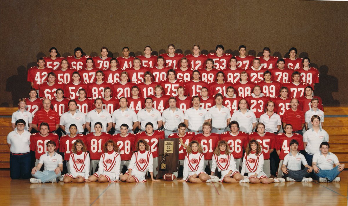 30 Years Ago Today (11/26/88) The Goshen Redskins claimed the #IHSAA Class 4A Football State Championship! <a href="/GoshenAD/">RedHawk Athletics</a> 🏈🏆🥇
Official program: ihsaa.org/portals/0/Flip…