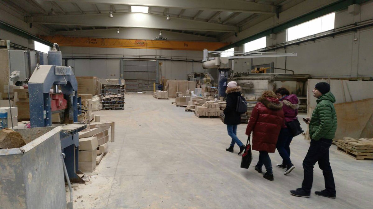 empresasjcyl's tweet photo. Un prescriptor y dos importadores polacos visitan hasta el miércoles Castilla y León para conocer su oferta de piedra natural. Hoy en @PinacasBurgos y Areniscas Sierra de la Demanda. #InternacionalizaciónICE @IcexPolonia https://t.co/m9yC4WpCGd