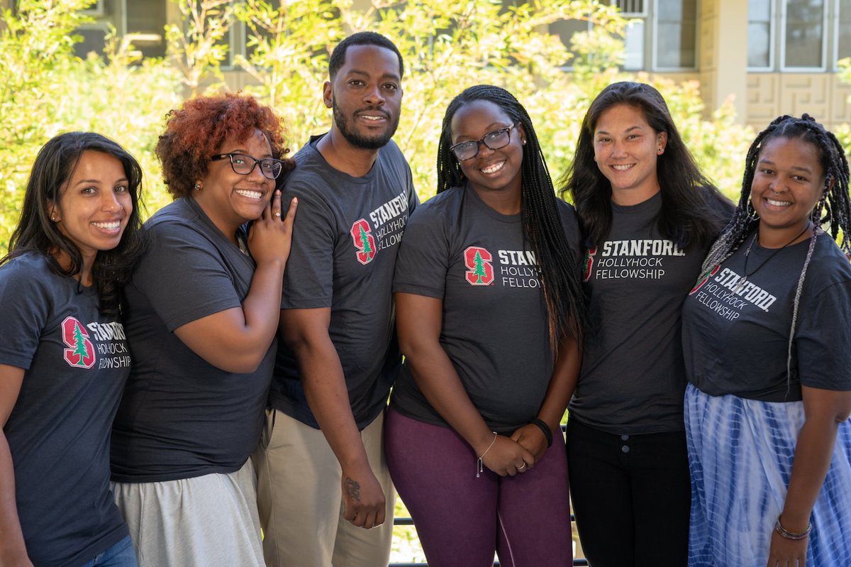 Tell your colleagues to apply for this fellowship that values teachers and the work that they do. #SUHollyhock Fellowship applications close January 15th. Send this to high school teachers and start an application today. ow.ly/VvwA30mHOCY
