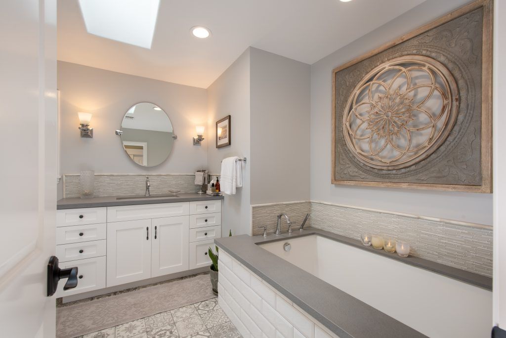 BurginCo's tweet photo. Already have a Kitchen and living space you love but the rest of the house doesn't match? That's exactly the situation this Costa Mesa family was in. https://t.co/tim9WEJwun #BurginCo #DesignBuild #OCRemodeler #CostaMesa #LuxuryKitchen #LuxuryBath #HomeRemodel #Renovation https://t.co/P5t9N2Js7c
