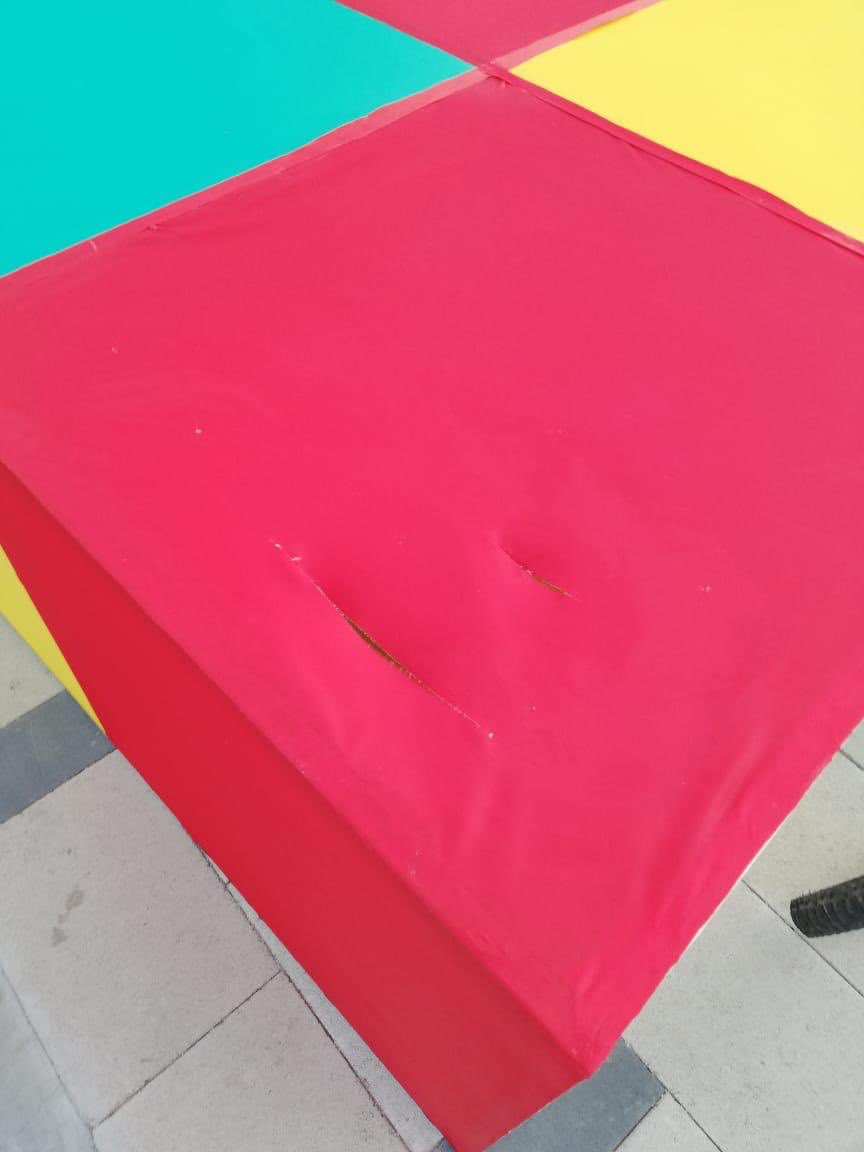 JJaramilloB's tweet photo. Hago un llamado a todos los barranquilleros a que cuidemos la decoración y el alumbrado navideño de nuestra #CapitalDeVida. Me entristece sobremanera que ya se presenten daños en las estructuras instaladas en el Gran Malecón del Río. ¡No dañes lo tuyo, #IluminaTuVida! https://t.co/JvUdRDDOnN