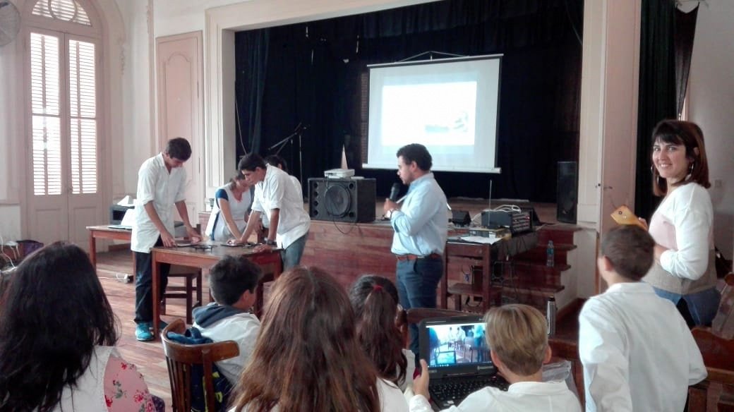 ddegualeguay's tweet photo. Primera socialización de experiencias de aprendizajes mediadas por #TIC de escuelas y docentes de #Gualeguay, organizada por @semguale y @vicmoreno82, facilitadoras departamentales #PLANIED.
📷➡️ https://t.co/VP6lKLr9nr https://t.co/7Ngl30SrHK