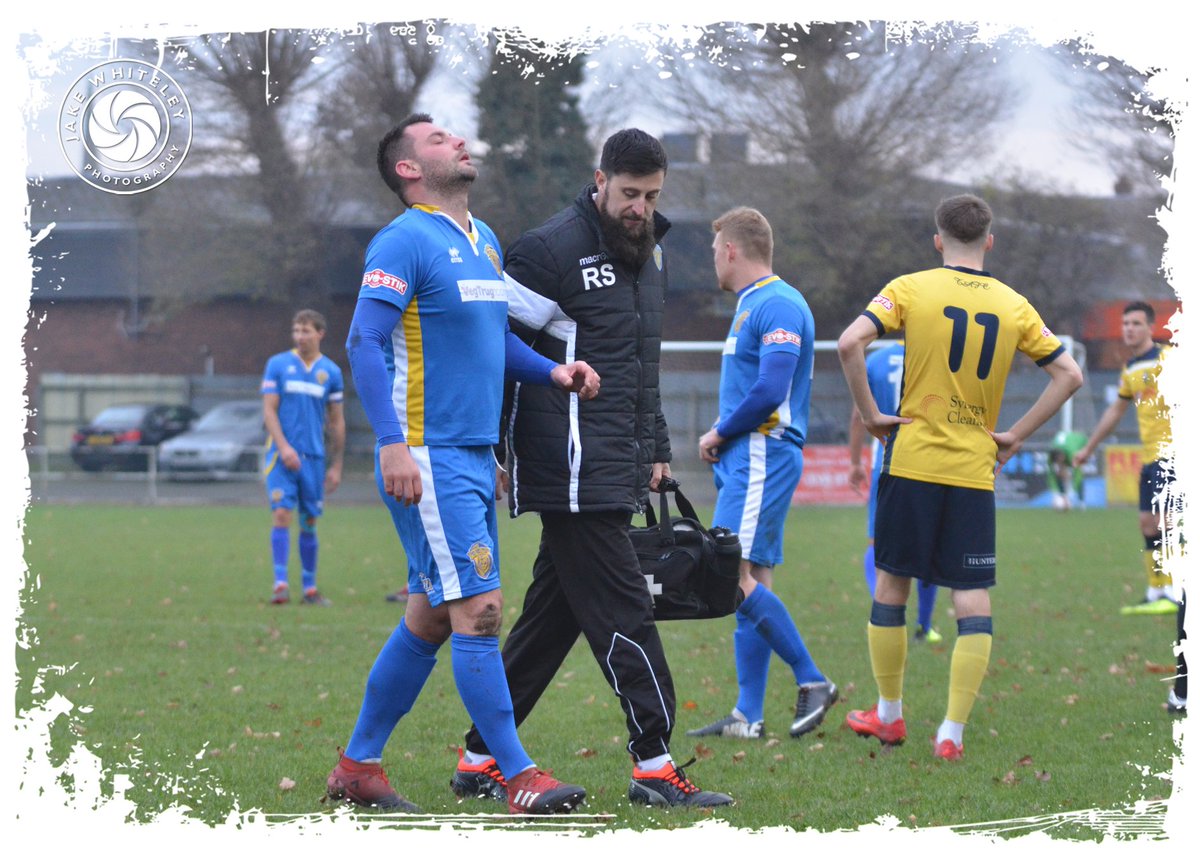 SpaldingUnited's tweet image. #TulipsMoM @danny_b_8 gets a warm welcome back to #StepFour... #Tulips v @TadcasterAlbion (#NPLEvoStikEast, 24/11/18)