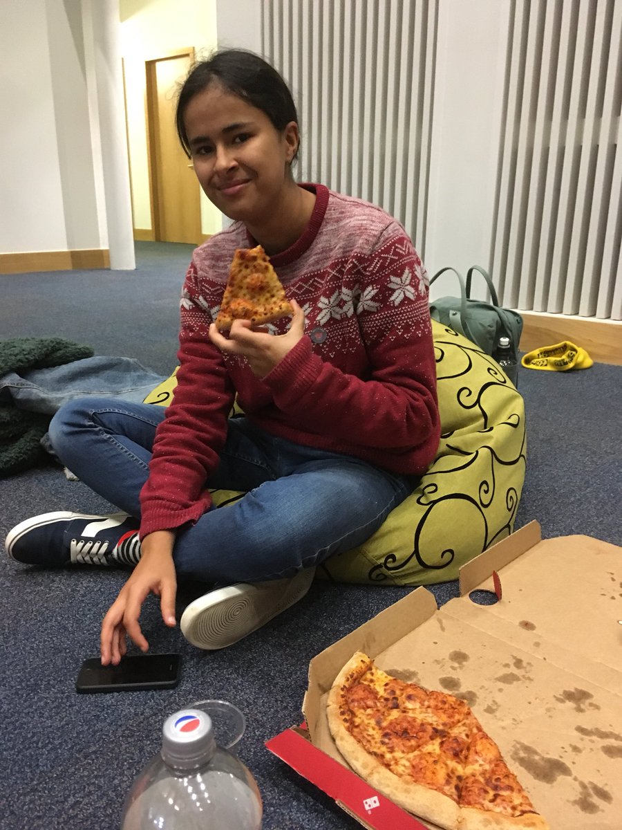 eudaimaniacs's tweet photo. pizza has arrived! many thanks to our main man radu for bringing it 🙏🏼🙏🏼 #pizzaparty #marymagdaleneandchill https://t.co/KwM8dahrhU