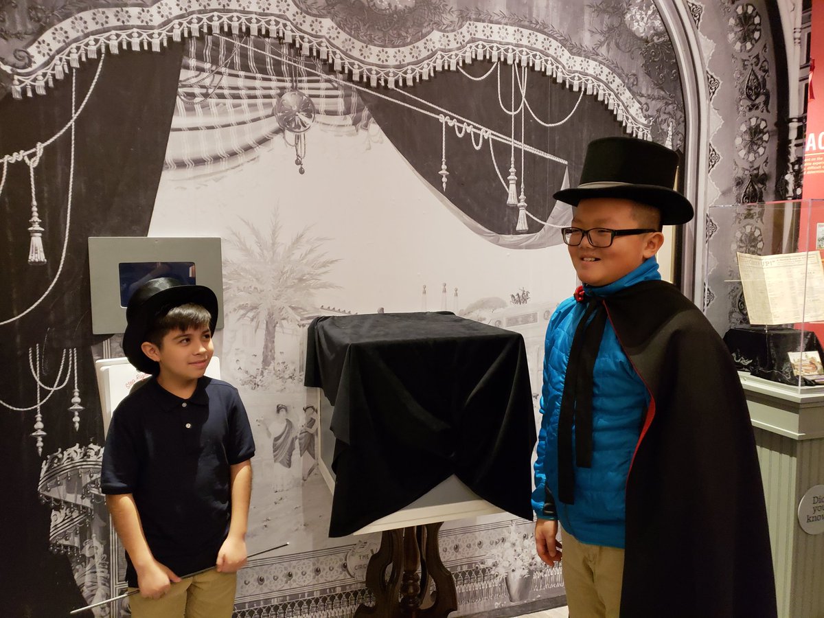 amsladc's tweet photo. @AnnapMSAACPS 6th graders connecting to the life of Harry Houdini at the Maryland Jewish Museum. #inescapable https://t.co/5XpKGZUUyb
