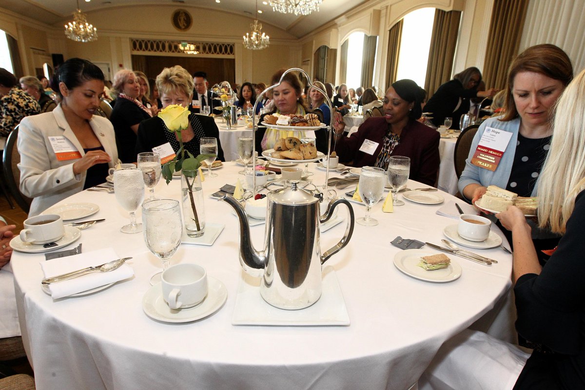 PDIPOA's tweet photo. Remembering our afternoon tea at the 17th Annual PDI-POA International Education Forum in the historic Omni Parker House Hotel in Boston, MA. Photo credit: Grad Images  #protocolforum #protocolmatters #education #protocolBOS18 #tea #teatime #afternoontea https://t.co/imtkcnXAJF